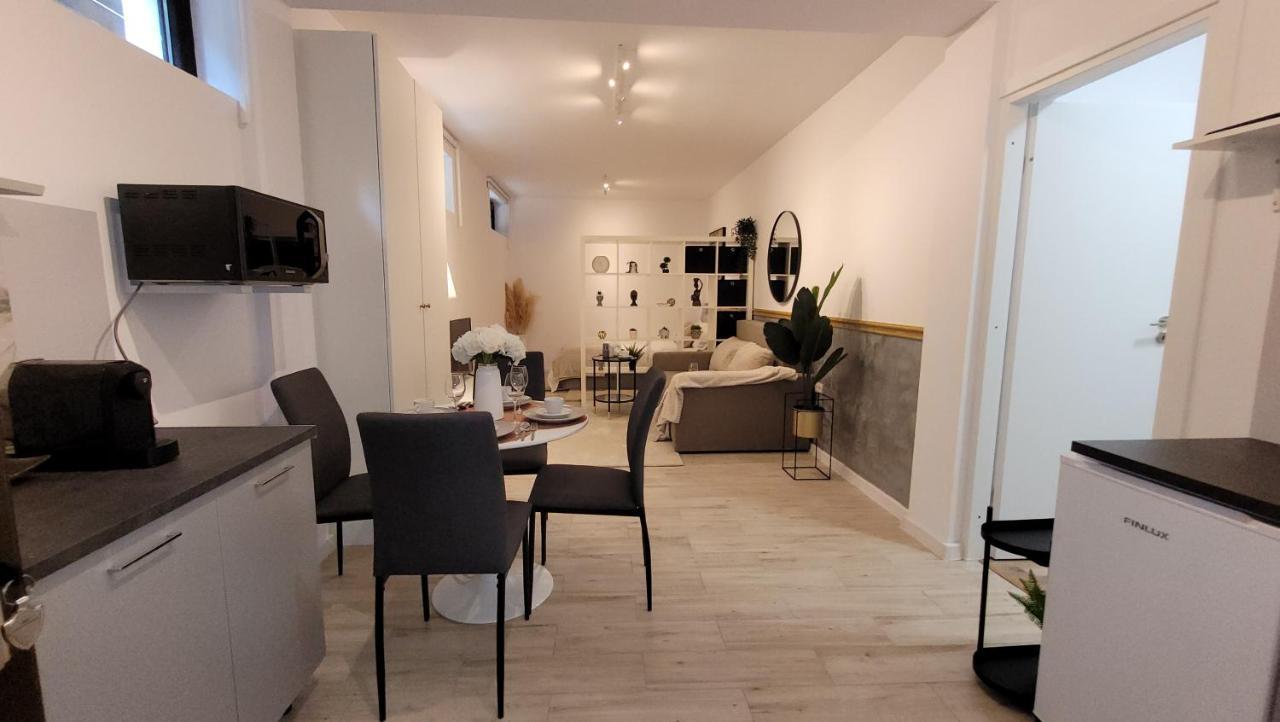 דירות בוקרשט Luxury Mansion מראה חיצוני תמונה
